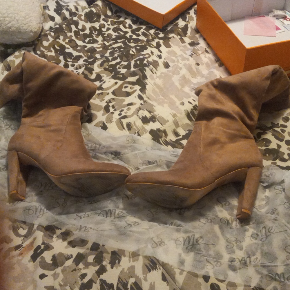 Lady Boots - Picture 5 of 5
